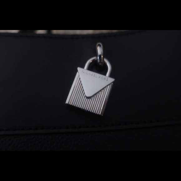 SOLD on EBAY💋💋 - Picture 2 of 8